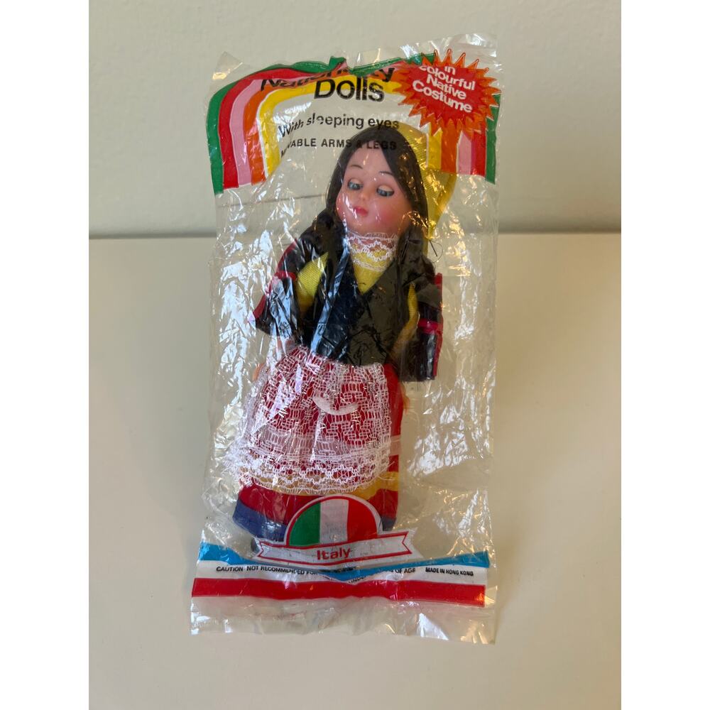 Vintage Nationality Dolls With Blinking Eyes Italy Sealed Made Hong Kong
